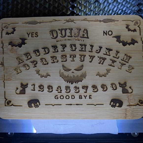 Creepy Christmas Ouija board - Picture 2 of 4